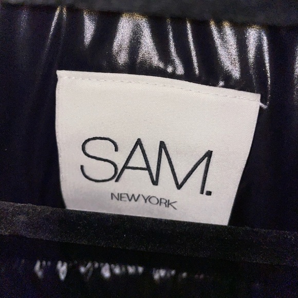 SAM CROPPED FREESTYLE Black Puffer Jacket - Picture 4 of 5